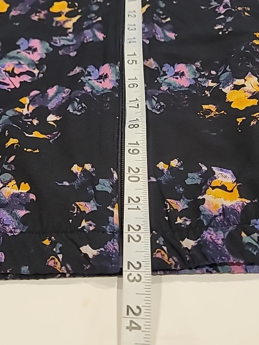 Sketchers Floral Full Zipper Jacket Black Medium